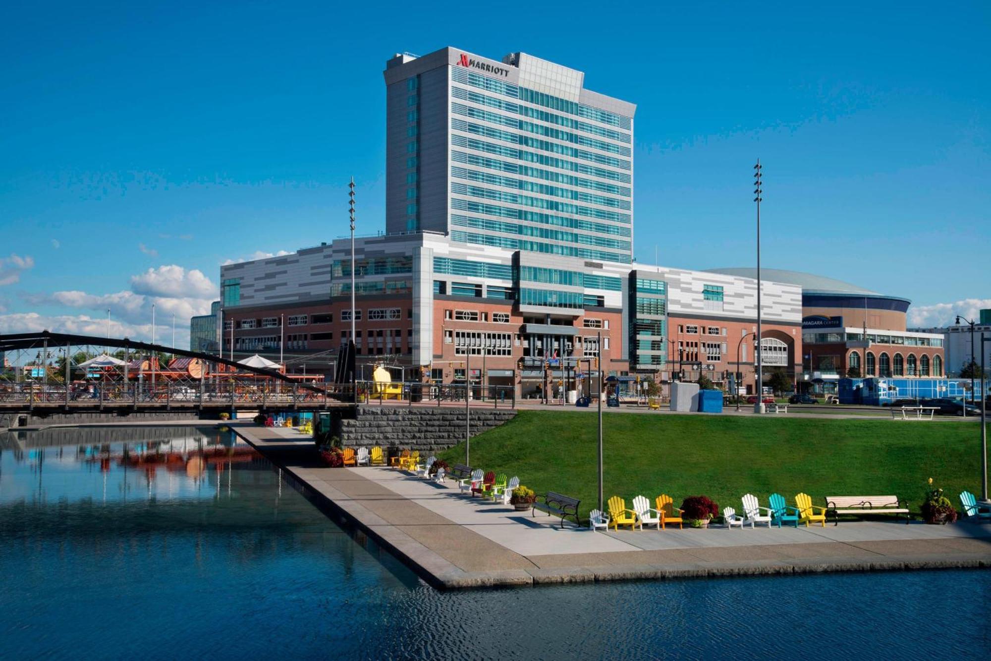 Buffalo Marriott At Lecom Harborcenter Buitenkant foto