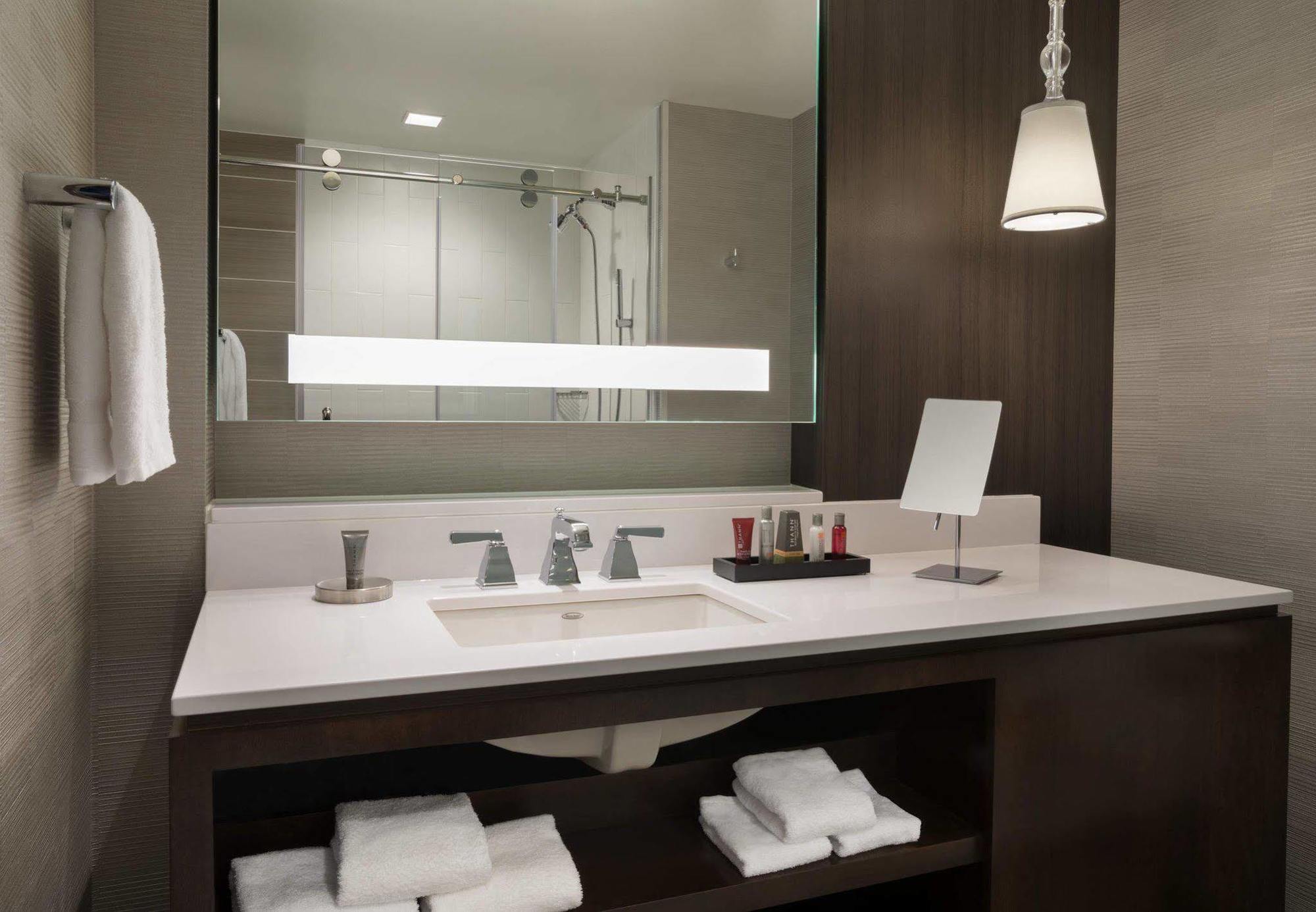 Buffalo Marriott At Lecom Harborcenter Buitenkant foto